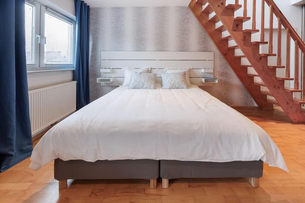 Scenic Rooftop Flat With Terrace Apartamento Viena
